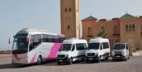 Un camion de transport routier sur une autoroute marocaine, symbolisant le secteur bénéficiant du soutien gouvernemental.
