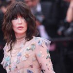 Découvrez 5 styles de franges tendance pour l'automne, parfaits pour les femmes de plus de 40 ans. Adoucissez vos traits et modernisez votre look avec élégance.