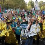 Climat : Des milliers de Français manifestent, l'été brûlant en toile de fond 3 Climat : Des milliers de
