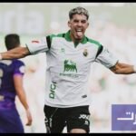 ياسر الزابيري لاعب راسينغ سانتاندير في لقطة من مباراة بالدوري الإسباني