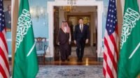 صورة تجمع وزير الخارجية السعودي الأمير فيصل بن فرحان ووزير الخارجية الأمريكي ماركو روبيو خلال مباحثات في واشنطن.