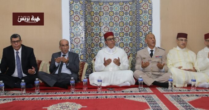 عامل إقليم تازة يترأس حفلاً دينياً في مسجد سيدي عزوز إحياءً لذكرى وفاة الملك الحسن الثاني.
