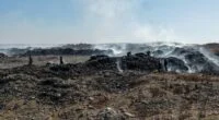 صورة لموقع عسكري متضرر في دير الزور بعد انفجار غامض