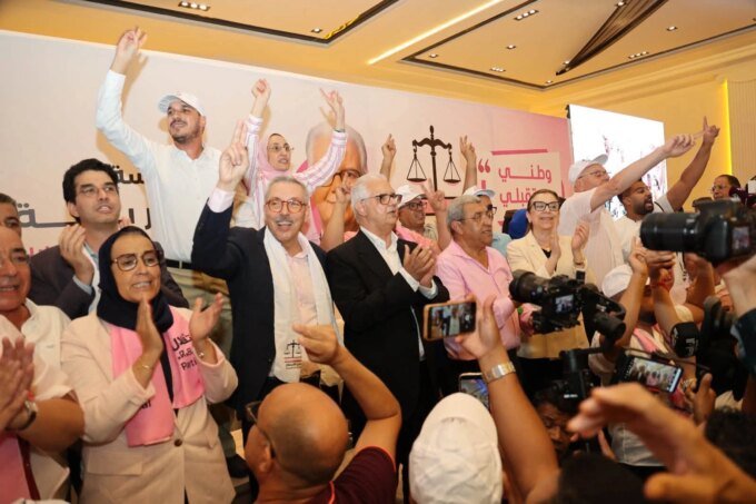 من فاس: نزار بركة يكشف رؤية الاستقلال لمواجهة التحديات الاقتصادية والاجتماعية والتحول الرقمي 3 نزار بركة يتحدث في لقاء تواصلي لحزب الاستقلال بمدينة فاس