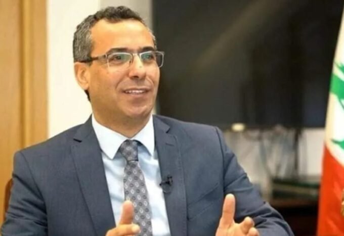 صورة لمركز زراعي حديث في بلدة القصر بقضاء الهرمل، يمثل دعم التنمية الزراعية المحلية.