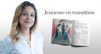 Jeunesse marocaine connectée, symbolisant la transition et les nouvelles aspirations face aux défis sociétaux.