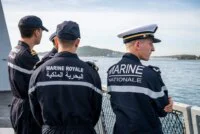 Frégate marocaine Tarik Ben Ziyad et hélicoptère Panther participant aux manœuvres navales conjointes Chebec 2026 en Méditerranée avec la Marine nationale française.