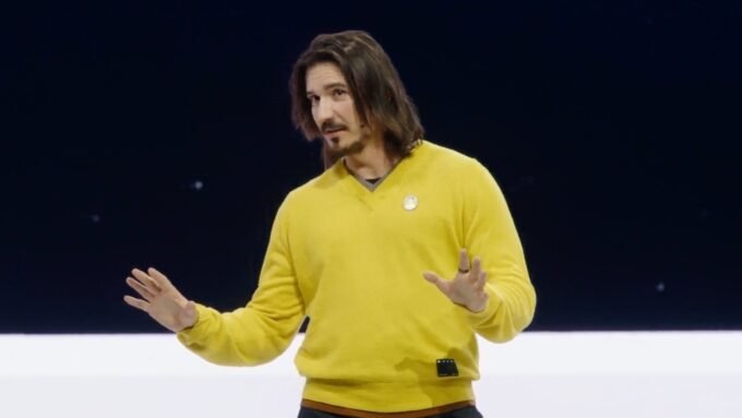 Robinhood CEO Vlad Tenev presenting new trading features at the HOOD Summit event.