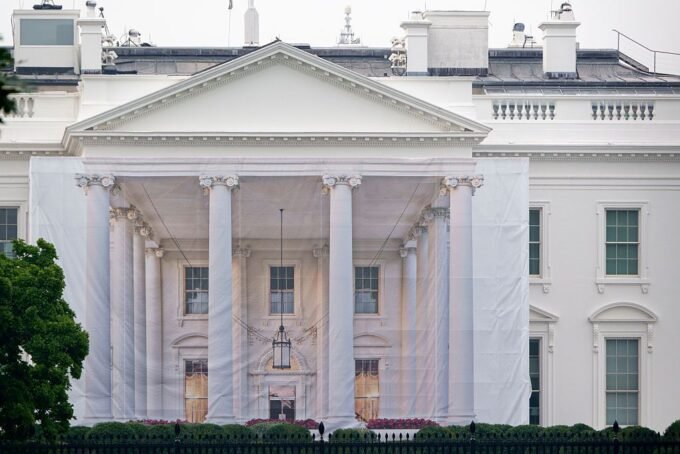 Image depicting a Tetris-like game, 'Build the Wall,' on the White House website, now removed.