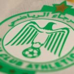 Botola Pro D1 : Le Raja Casablanca s'offre une victoire précieuse face à la Renaissance Zemamra 6 Joueurs du Raja Casablanca célébrant un but lors d'un match de Botola Pro D1.