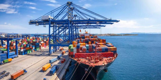 Maroc : L'envolée des prix de l'énergie et des matières premières alourdit la facture des importations 9 Graphique illustrant l'évolution des indices des valeurs unitaires à l'importation et à l'exportation au Maroc, avec un focus sur l'énergie et les matières premières.