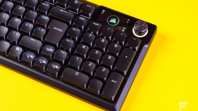Corsair Vanguard Air 99 Wireless : Le Clavier Gamer Réinventé, Plongez dans l'Action avec 70 € de Moins ! 9 Clavier gamer Corsair Vanguard Air 99 Wireless blanc avec touches Stream Deck intégrées, en promotion sur Amazon.