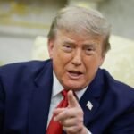 الرئيس ترامب يقر بصعوبة إيصال إنجازاته الاقتصادية مع اقتراب الانتخابات النصفية 8 الرئيس الأمريكي دونالد ترامب يتحدث في البيت الأبيض