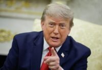 الرئيس الأمريكي دونالد ترامب يتحدث في البيت الأبيض