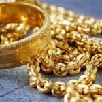 صورة لعملات ذهبية أو سبائك ذهب ترمز لأسعار الذهب في الأردن
