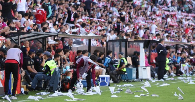 صورة جماهير ملعب باييكاس خلال مباراة رايو فاييكانو وأتلتيك بيلباو الملغاة