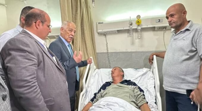 بتوجيهات ملكية: رئيس الديوان الملكي يوسف العيسوي يطمئن على مصابي اعتداء الكرك الإرهابي 6 رئيس الديوان الملكي يوسف العيسوي يتفقد مصابي الاعتداء الإرهابي في الكرك