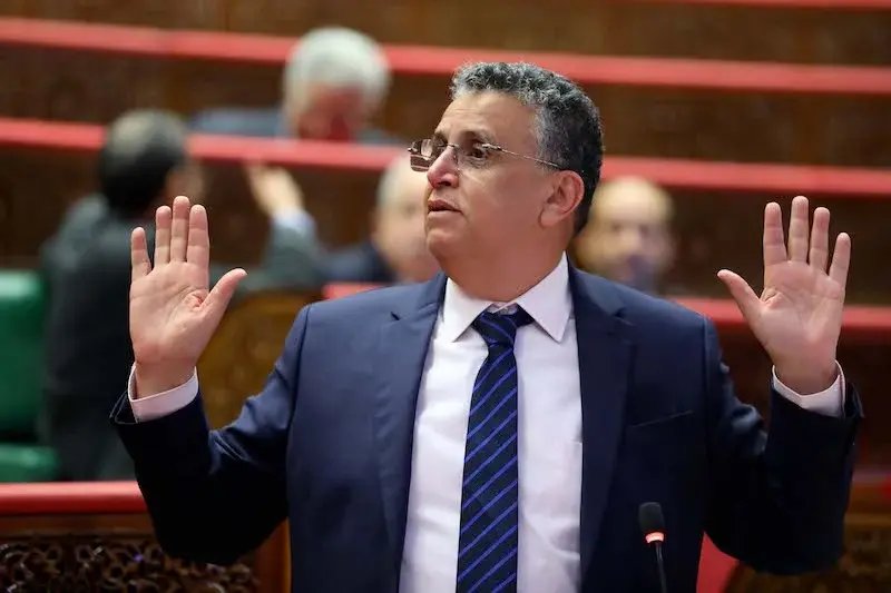 إصلاحات تاريخية في الإكراه البدني: وهبي يعلن إلغاء 22 ألف برقية بحث ويحدد سقف 8 آلاف درهم للديون 3 وزير العدل عبد اللطيف وهبي يتحدث في جلسة بمجلس المستشارين حول إصلاحات الإكراه البدني.