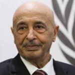 صورة لعقيلة صالح، رئيس مجلس النواب الليبي السابق، خلال حضوره اجتماعًا للأمم المتحدة في نيويورك.