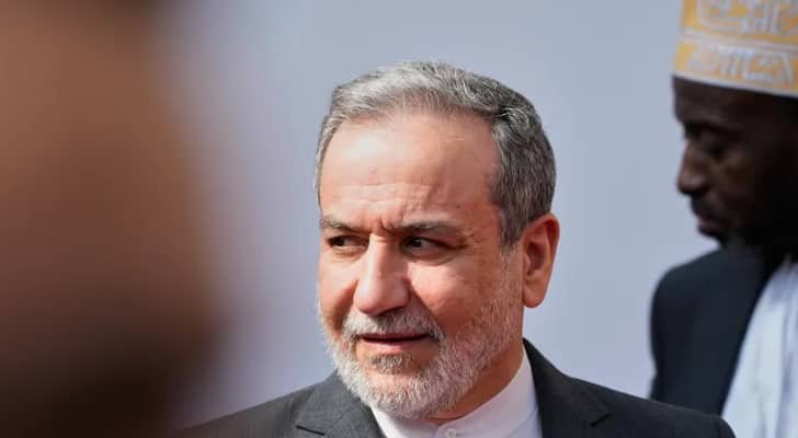 وزير الخارجية الإيراني عباس عراقجي يتحدث في مؤتمر صحفي