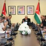 وزير النقل الأردني الدكتور نضال القطامين خلال لقائه مع مشغلي السفريات الخارجية على خط الشام.