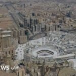 تصعيد في اليمن: استهداف القصر الرئاسي بعدن ونفي حوثي لاستهداف مكة المكرمة 6 الدخان يتصاعد من منشأة نفطية سعودية بعد هجوم حوثي