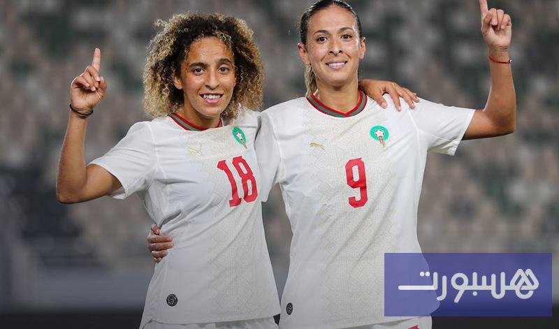 ابتسام جرايدي لاعبة المنتخب المغربي النسوي تحتفل بتسجيل هدف خلال مباراة ودية