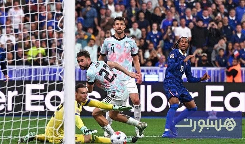 احتفال لاعبي المنتخب الفرنسي بأحد الأهداف ضد بلجيكا في ملعب دو فرانس