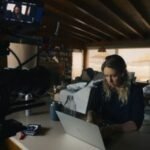 بوستر فيلم يمكنك رؤية كل شيء يظهر إليزابيث هولمز