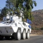 جنود من اليونيفيل في دورية بجنوب لبنان