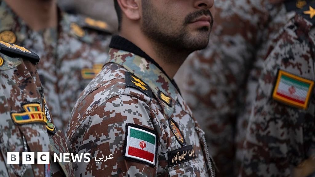 تصاعد التوتر في الخليج: إيران تضع شروطًا لفتح مضيق هرمز وترامب يرفض مقترحات طهران 3 صورة لمحمد باقر قاليباف، رئيس مجلس الشورى الإيراني، يتحدث في مؤتمر صحفي.