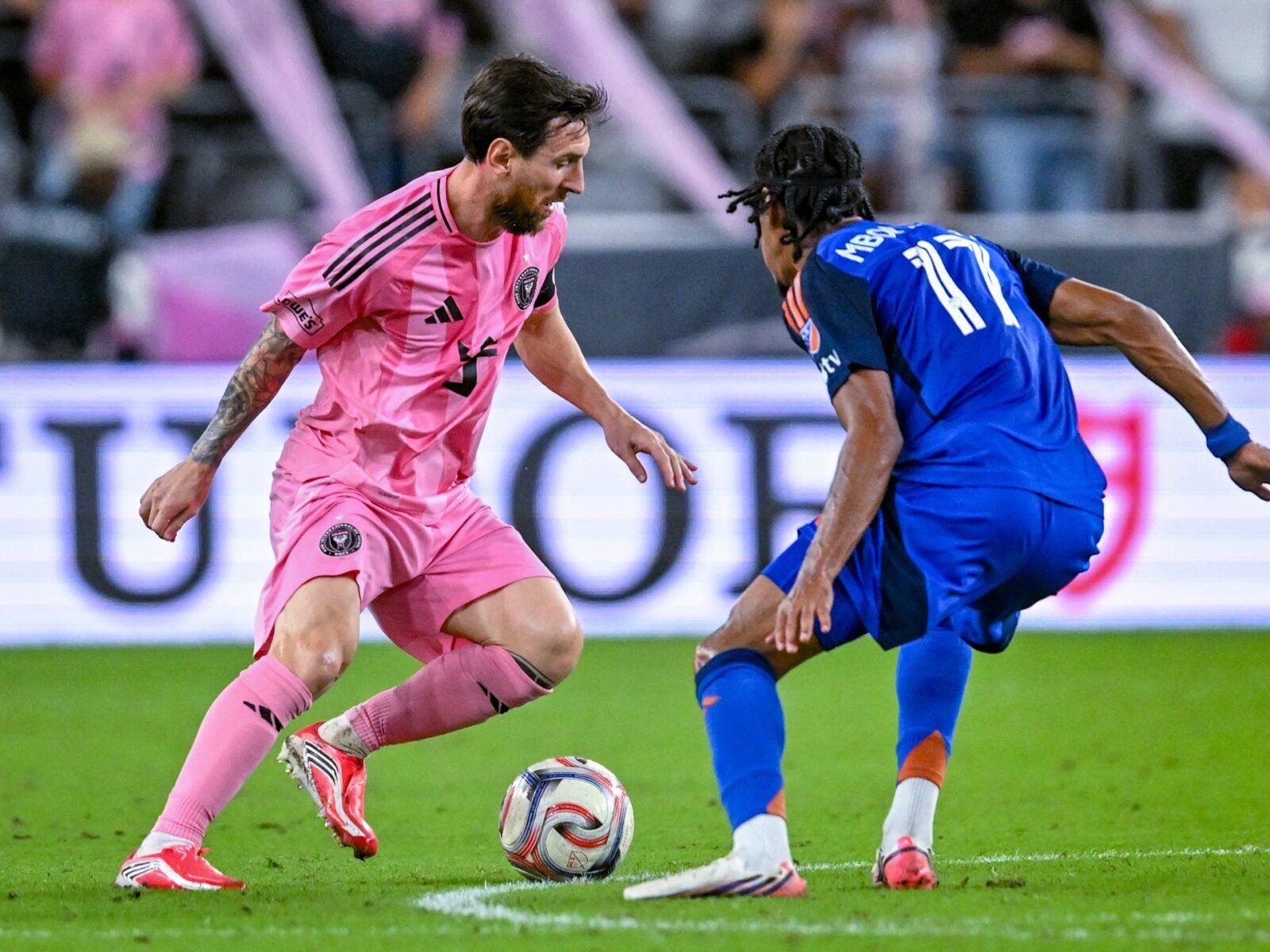 تعادل مثير يحرم إنتر ميامي من التقدم في سباق الدوري الأمريكي 3 صورة ليونيل ميسي خلال مباراة إنتر ميامي ضد إف سي سينسيناتي في ميامي، فلوريدا، في 28 أكتوبر 2026.