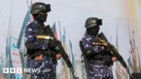 جنود حوثيون يشاركون في تظاهرة مناهضة للسعودية في صنعاء، اليمن.