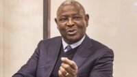 James Mwangi, directeur général d'Equity Group, posant à Paris, le 3 octobre 2025, pour Jeune Afrique.