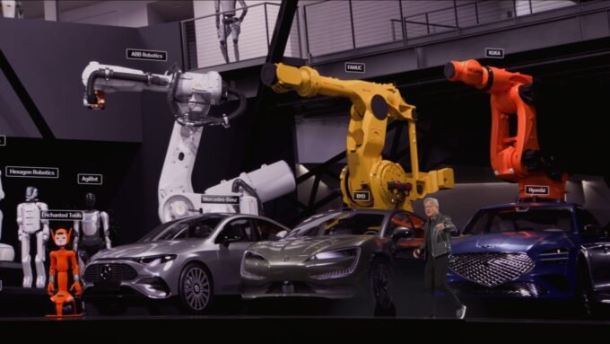 Une voiture autonome sur une route, avec des capteurs visibles et une interface numérique affichant des données de conduite, symbolisant la technologie Nvidia Hyperion.