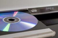 lecteurs Blu-ray 4K, marché physique, streaming, Thomson, Krovatar, GIEC, DpBlue, Gotham Audio, qualité audiovisuelle, propriété numérique