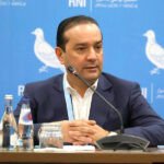Fatima Ezzahra El Mansouri, coordinatrice du PAM, et Mohamed Chaouki, président du RNI, lors d'un événement politique au Maroc.