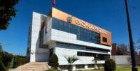 Vue aérienne d'un stade moderne au Maroc, symbolisant les efforts de la Sonarges pour mettre à niveau les infrastructures sportives en vue du Mondial 2030 et des standards internationaux.