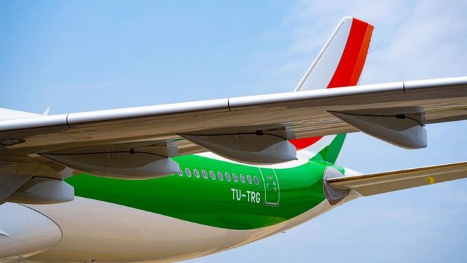 Logo d'Air France et d'Air Côte d'Ivoire symbolisant leur alliance commerciale sur la ligne Paris-Abidjan.