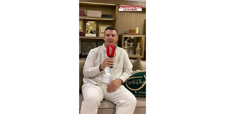 Intérieur élégant du showroom Bab Moulay Driss à Casablanca, présentant des créations artisanales marocaines modernes.