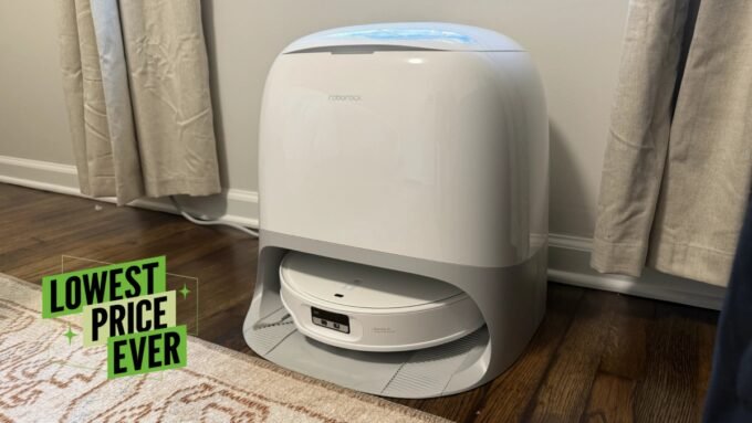 Half-Price Home Hero: Why the Roborock Qrevo CurvX is My Daily Cleaning Essential 5 Roborock Qrevo CurvX robot vacuum and mop cleaning a floor in a modern home